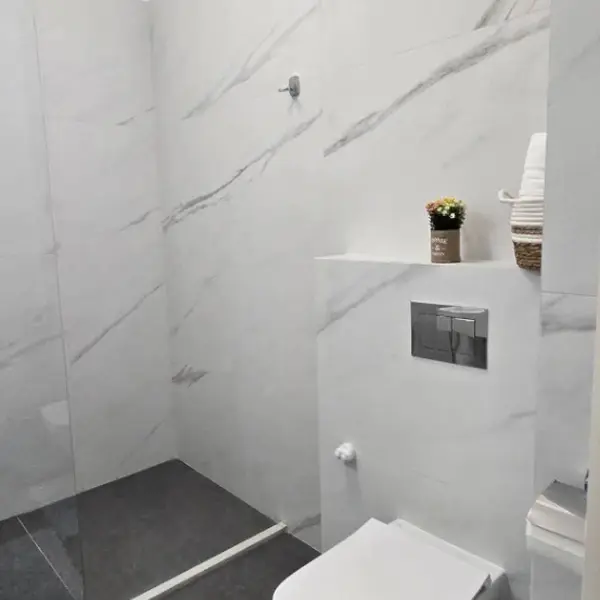 Apartament – De Închiriat – Râmnicu Vâlcea – 3 – camere – ❤️ APARTAMENT DE LUX CU 3 CAMERE – DE ÎNCHIRIAT❤️ Preț 600 Euro/Lună Telefon 0772 203 164