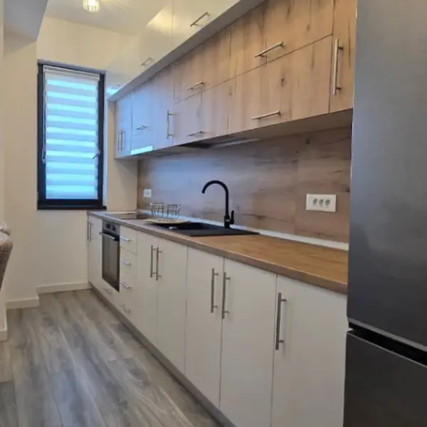 Apartament – De Închiriat – Râmnicu Vâlcea – 3 – camere – ❤️ APARTAMENT DE LUX CU 3 CAMERE – DE ÎNCHIRIAT❤️ Preț 600 Euro/Lună Telefon 0772 203 164