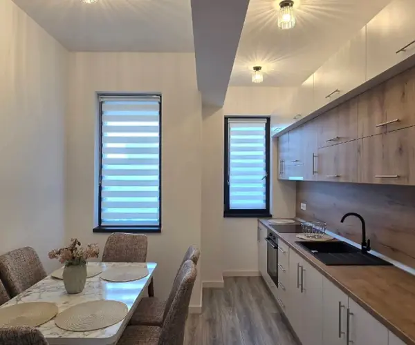Apartament – De Închiriat – Râmnicu Vâlcea – 3 – camere – ❤️ APARTAMENT DE LUX CU 3 CAMERE – DE ÎNCHIRIAT❤️ Preț 600 Euro/Lună Telefon 0772 203 164