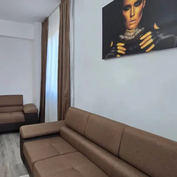 Apartament – De Închiriat – Râmnicu Vâlcea – 3 – camere – ❤️ APARTAMENT DE LUX CU 3 CAMERE – DE ÎNCHIRIAT❤️ Preț 600 Euro/Lună Telefon 0772 203 164