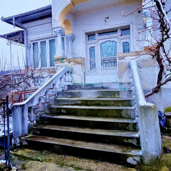 Casă – De Vânzare – Orlești – 4 – camere – Casă de Vânzare în Orlești, Județul Vâlcea