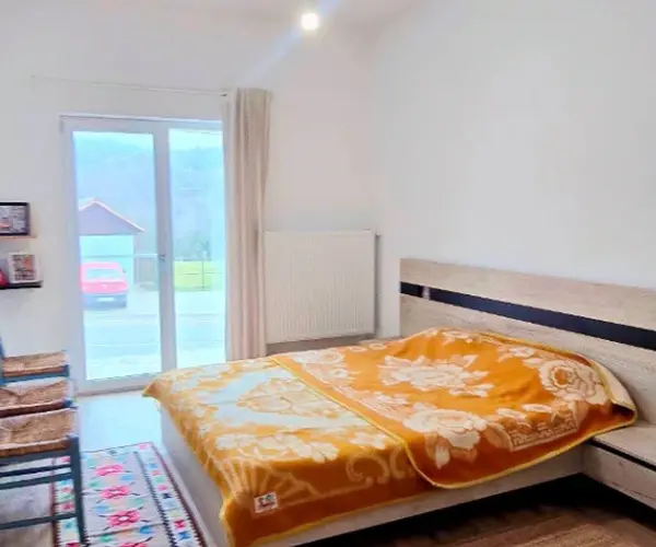 Casă – De Vânzare – Berislăvești – 4 – camere – Casă de Vânzare în Berislăvești- Județul Vâlcea