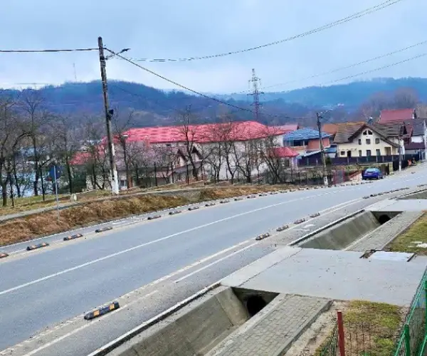 Casă – De Vânzare – Berislăvești – 4 – camere – Casă de Vânzare în Berislăvești- Județul Vâlcea