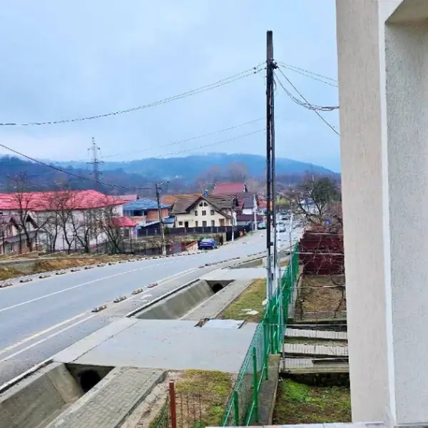 Casă – De Vânzare – Berislăvești – 4 – camere – Casă de Vânzare în Berislăvești- Județul Vâlcea