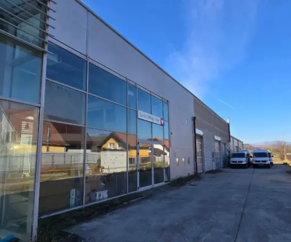 Industrial – De Vânzare – Râmnicu Vâlcea – 3 – camere – ❤️Showroom Premium de Vânzare sau Închiriere Locație EXCEPȚIONALĂ