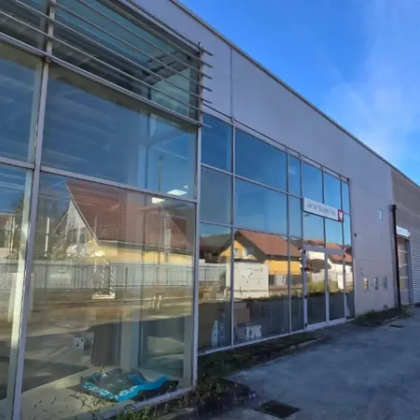 Industrial – De Vânzare – Râmnicu Vâlcea – 3 – camere – ❤️Showroom Premium de Vânzare sau Închiriere Locație EXCEPȚIONALĂ