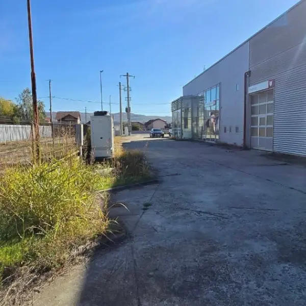 Industrial – De Vânzare – Râmnicu Vâlcea – 3 – camere – ❤️Showroom Premium de Vânzare sau Închiriere Locație EXCEPȚIONALĂ