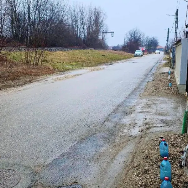 Teren – De Vânzare – Bujoreni – metri patrati – Teren Intravilan în Bujoreni, Vâlcea! Preț 39950 Euro