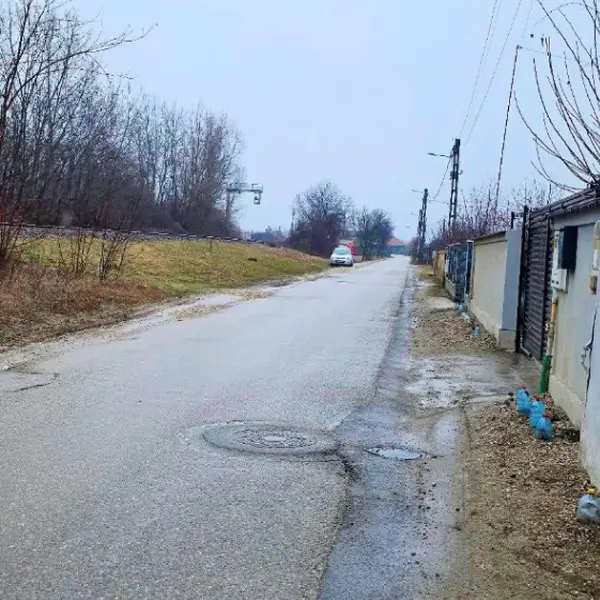 Teren – De Vânzare – Bujoreni – metri patrati – Teren Intravilan în Bujoreni, Vâlcea! Preț 39950 Euro