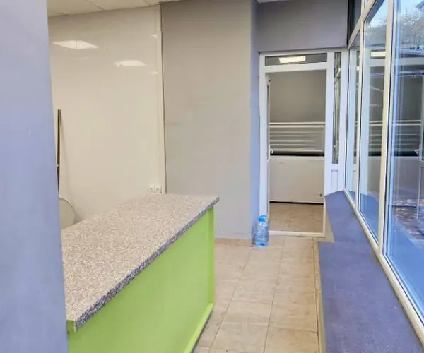 Comercial – De Vânzare – Râmnicu Vâlcea – 5 – camere – ❤️ Spațiu Comercial Premium de Vânzare – Zona Nord ✨ 📍 Strada Rapsodiei, Bloc H7 – Parter