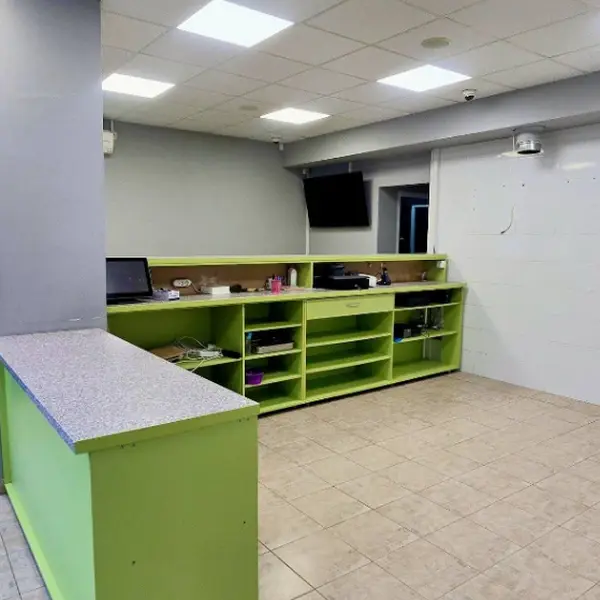 Comercial – De Vânzare – Râmnicu Vâlcea – 5 – camere – ❤️ Spațiu Comercial Premium de Vânzare – Zona Nord ✨ 📍 Strada Rapsodiei, Bloc H7 – Parter