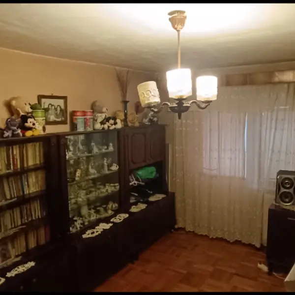 Apartament – De Vânzare – Râmnicu Vâlcea – 3 – camere – Apartament De Vânzare în Râmnicu Vâlcea, Strada Republicii! Preț 93.000 Euro