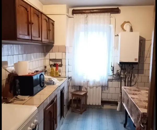 Apartament – De Vânzare – Râmnicu Vâlcea – 3 – camere – Apartament De Vânzare în Râmnicu Vâlcea, Strada Republicii! Preț 93.000 Euro