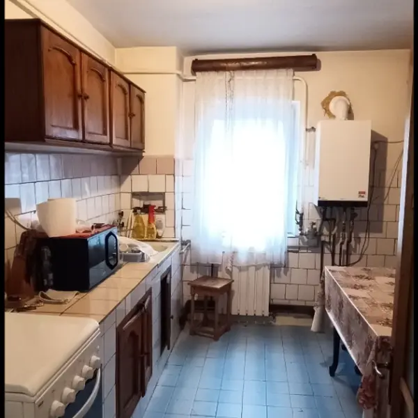 Apartament – De Vânzare – Râmnicu Vâlcea – 3 – camere – Apartament De Vânzare în Râmnicu Vâlcea, Strada Republicii! Preț 93.000 Euro
