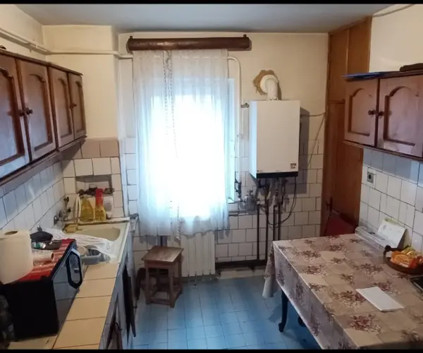 Apartament – De Vânzare – Râmnicu Vâlcea – 3 – camere – Apartament De Vânzare în Râmnicu Vâlcea, Strada Republicii! Preț 93.000 Euro