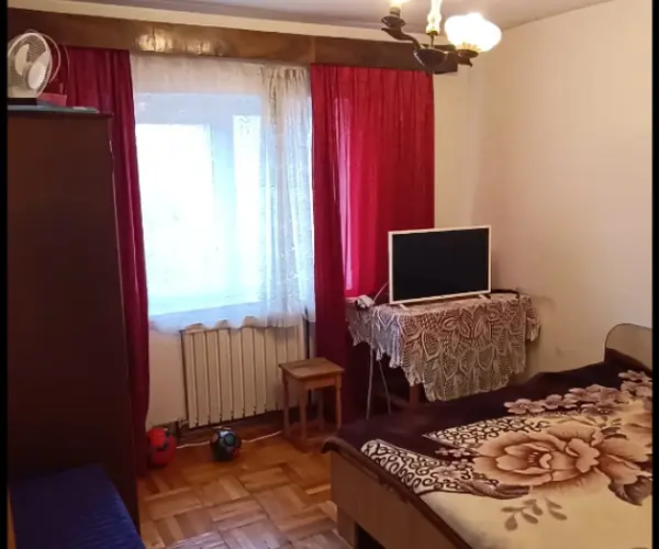 Apartament – De Vânzare – Râmnicu Vâlcea – 3 – camere – Apartament De Vânzare în Râmnicu Vâlcea, Strada Republicii! Preț 93.000 Euro