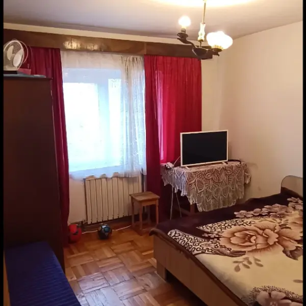 Apartament – De Vânzare – Râmnicu Vâlcea – 3 – camere – Apartament De Vânzare în Râmnicu Vâlcea, Strada Republicii! Preț 93.000 Euro