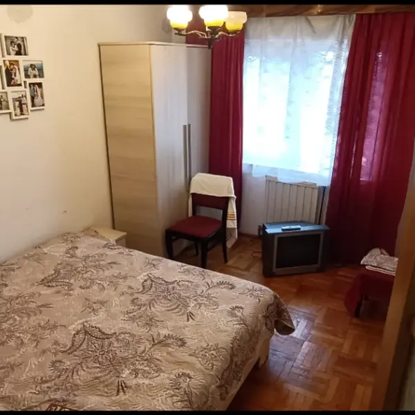 Apartament – De Vânzare – Râmnicu Vâlcea – 3 – camere – Apartament De Vânzare în Râmnicu Vâlcea, Strada Republicii! Preț 93.000 Euro