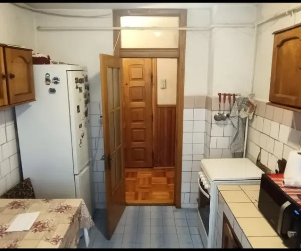 Apartament – De Vânzare – Râmnicu Vâlcea – 3 – camere – Apartament De Vânzare în Râmnicu Vâlcea, Strada Republicii! Preț 93.000 Euro