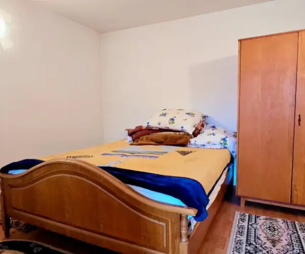 Casă – De Vânzare – Olanu – 8 – camere – Casă de Vânzare în Comuna Olanu, Loc. Stoicănești- Județul Vâlcea. Preț 69.500 Euro