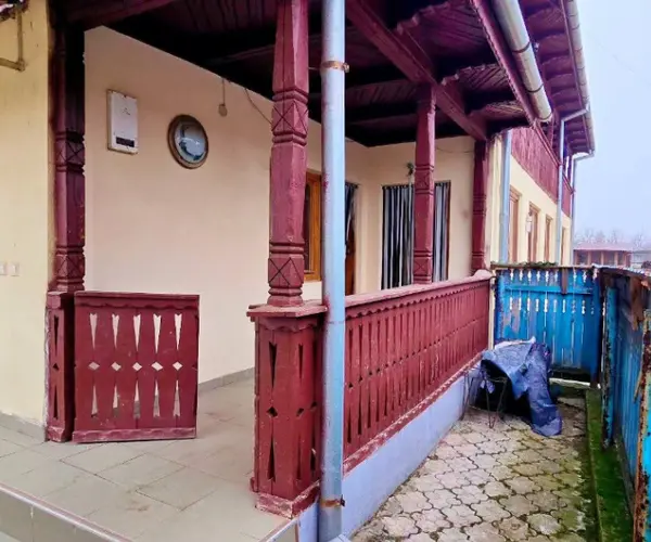 Casă – De Vânzare – Olanu – 8 – camere – Casă de Vânzare în Comuna Olanu, Loc. Stoicănești- Județul Vâlcea. Preț 69.500 Euro
