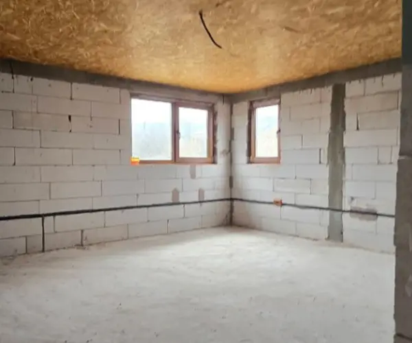 Casă – De Vânzare – Ionești – 3 – camere – Casă de Vânzare la Ionești, Preț 115.000 Euro! 0772 203 164- Alina Cozma