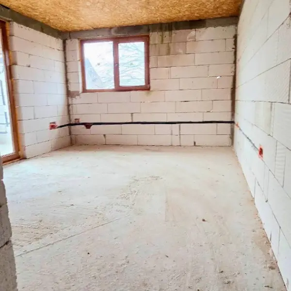 Casă – De Vânzare – Ionești – 3 – camere – Casă de Vânzare la Ionești, Preț 115.000 Euro! 0772 203 164- Alina Cozma