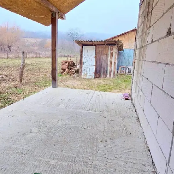 Casă – De Vânzare – Ionești – 3 – camere – Casă de Vânzare la Ionești, Preț 115.000 Euro! 0772 203 164- Alina Cozma