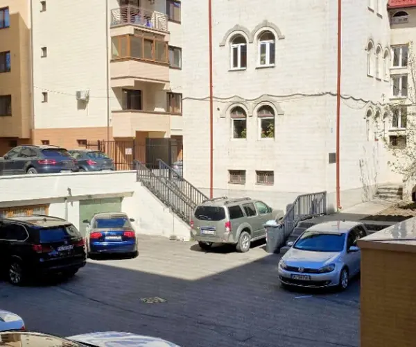 Apartament – De Vânzare – Râmnicu Vâlcea – 3 – camere – Apartament cu 3 Camere, Calea Lui Traian – Episcopie. 0772 203 164- Alina Cozma