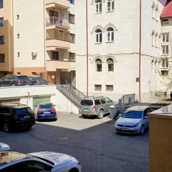 Apartament – De Vânzare – Râmnicu Vâlcea – 3 – camere – Apartament cu 3 Camere, Calea Lui Traian – Episcopie. 0772 203 164- Alina Cozma