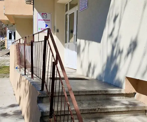 Apartament – De Vânzare – Râmnicu Vâlcea – 3 – camere – Apartament cu 3 Camere, Calea Lui Traian – Episcopie. 0772 203 164- Alina Cozma
