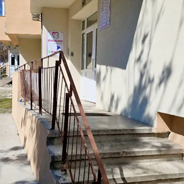 Apartament – De Vânzare – Râmnicu Vâlcea – 3 – camere – Apartament cu 3 Camere, Calea Lui Traian – Episcopie. 0772 203 164- Alina Cozma
