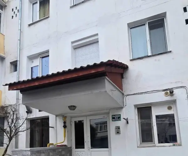 Garsoniera – De Vânzare – Râmnicu Vâlcea – 1 – camere – Garsonieră de Vânzare în Zona Ostroveni- Vâlcea. 0772 203 164 – Alina Cozma
