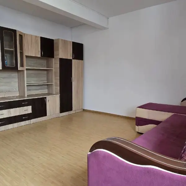 Garsoniera – De Vânzare – Râmnicu Vâlcea – 1 – camere – Garsonieră de Vânzare în Zona Ostroveni- Vâlcea. 0772 203 164 – Alina Cozma