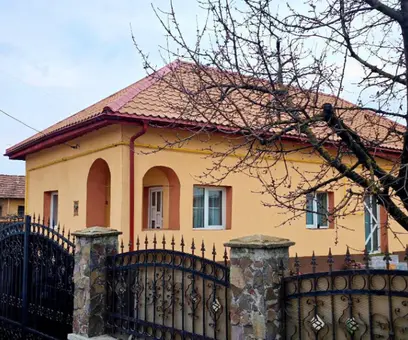 Casă – De Vânzare – Râmnicu Vâlcea – 4 – camere – Oportunitate Imobiliară De Excepție – Casă Cu Teren Generos În Proximitatea Orașului Râmnicu Vâlcea!
