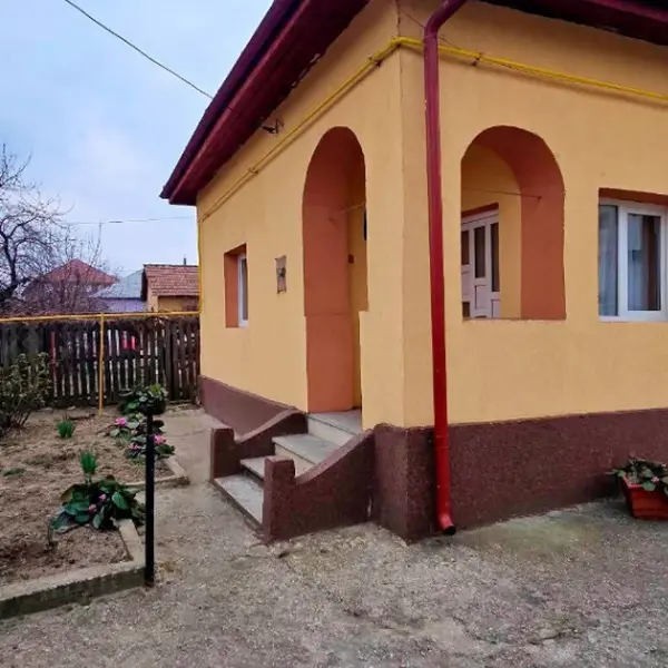 Casă – De Vânzare – Râmnicu Vâlcea – 4 – camere – Oportunitate Imobiliară De Excepție – Casă Cu Teren Generos În Proximitatea Orașului Râmnicu Vâlcea!