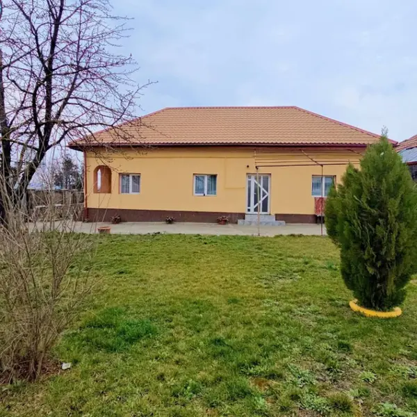 Casă – De Vânzare – Râmnicu Vâlcea – 4 – camere – Oportunitate Imobiliară De Excepție – Casă Cu Teren Generos În Proximitatea Orașului Râmnicu Vâlcea!