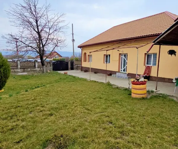 Casă – De Vânzare – Râmnicu Vâlcea – 4 – camere – Oportunitate Imobiliară De Excepție – Casă Cu Teren Generos În Proximitatea Orașului Râmnicu Vâlcea!