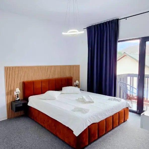 HoReCa – De Vânzare – Călimănești – 16 – camere – INVESTIȚIE PREMIUM ÎN INIMA STAȚIUNII CĂCIULATA – PENSIUNE CĂCIULATA +4⭐ Preț 1.850.000 E