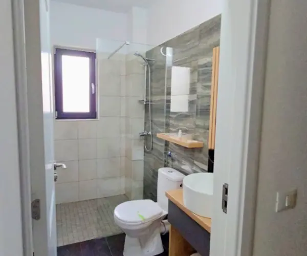 HoReCa – De Vânzare – Călimănești – 16 – camere – INVESTIȚIE PREMIUM ÎN INIMA STAȚIUNII CĂCIULATA – PENSIUNE CĂCIULATA +4⭐ Preț 1.850.000 E