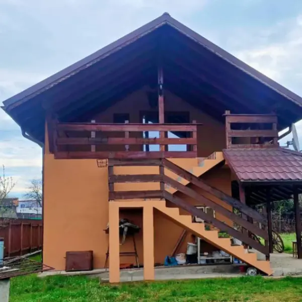 Casă – De Vânzare – Budești – 4 – camere – PROPRIETATE DE VÂNZARE ÎN BUDEȘTI – VÂLCEA, SAT RACOVIȚA | TEREN GENEROS 1.701 MP | PO169.500 Euro