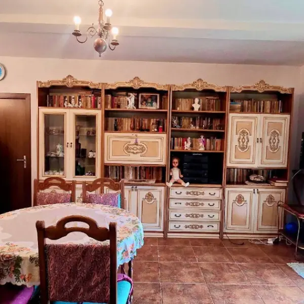 Casă – De Vânzare – Budești – 4 – camere – PROPRIETATE DE VÂNZARE ÎN BUDEȘTI – VÂLCEA, SAT RACOVIȚA | TEREN GENEROS 1.701 MP | PO169.500 Euro