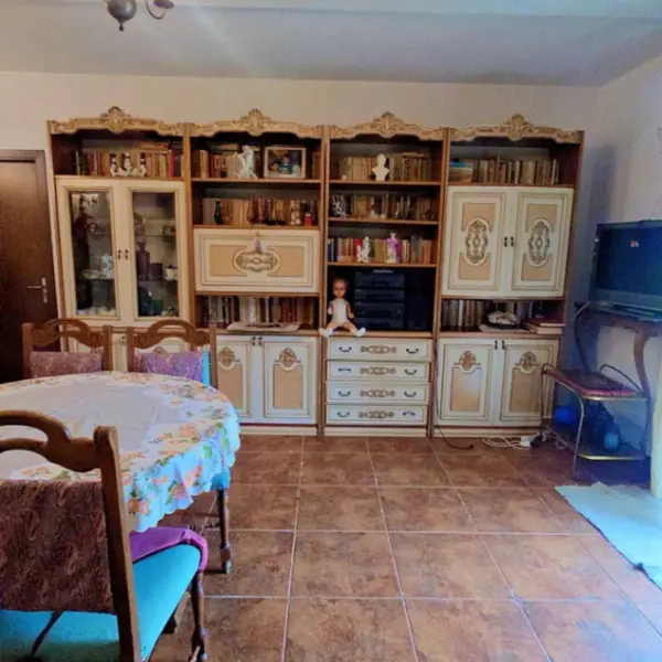 Casă – De Vânzare – Budești – 4 – camere – PROPRIETATE DE VÂNZARE ÎN BUDEȘTI – VÂLCEA, SAT RACOVIȚA | TEREN GENEROS 1.701 MP | PO169.500 Euro