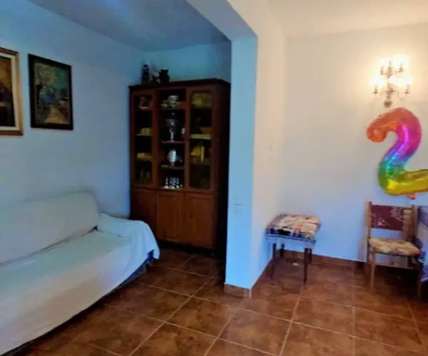 Casă – De Vânzare – Budești – 4 – camere – PROPRIETATE DE VÂNZARE ÎN BUDEȘTI – VÂLCEA, SAT RACOVIȚA | TEREN GENEROS 1.701 MP | PO169.500 Euro