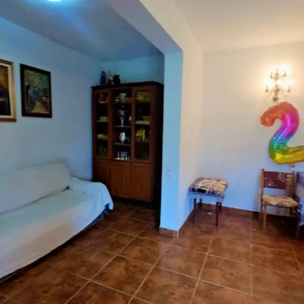 Casă – De Vânzare – Budești – 4 – camere – PROPRIETATE DE VÂNZARE ÎN BUDEȘTI – VÂLCEA, SAT RACOVIȚA | TEREN GENEROS 1.701 MP | PO169.500 Euro