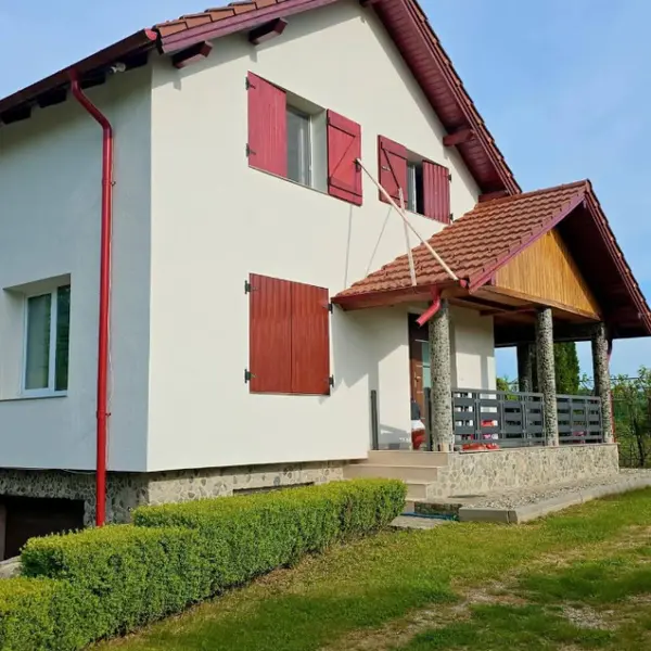 Casă – De Vânzare – Golești – 3 – camere – DE VÂNZARE! Casă + Teren în Comuna Golești, Sat Opătești, Județul Vâlcea!