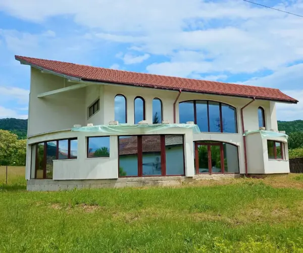 Casă – De Vânzare – Bunești – 3 – camere – ❤️DE VÂNZARE! 219.000 E 0772 203 164 – Alina