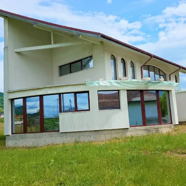 Casă – De Vânzare – Bunești – 3 – camere – ❤️DE VÂNZARE! 219.000 E 0772 203 164 – Alina