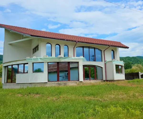 Casă – De Vânzare – Bunești – 3 – camere – ❤️DE VÂNZARE! 219.000 E 0772 203 164 – Alina