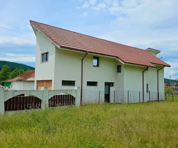 Casă – De Vânzare – Bunești – 3 – camere – ❤️DE VÂNZARE! 219.000 E 0772 203 164 – Alina